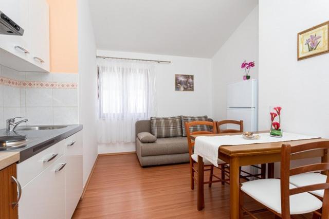 Apartments Marinko Baška Exterior foto